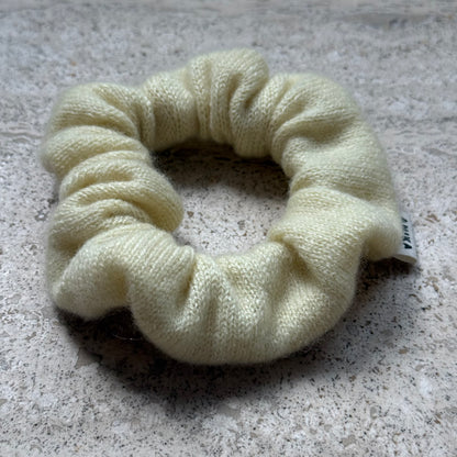 BUTTER YELLOW